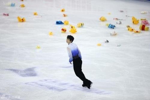 羽生结弦向冰迷道歉,他都说了什么?