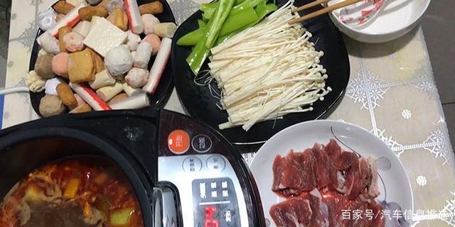 吃火锅，常用的菜有哪些？