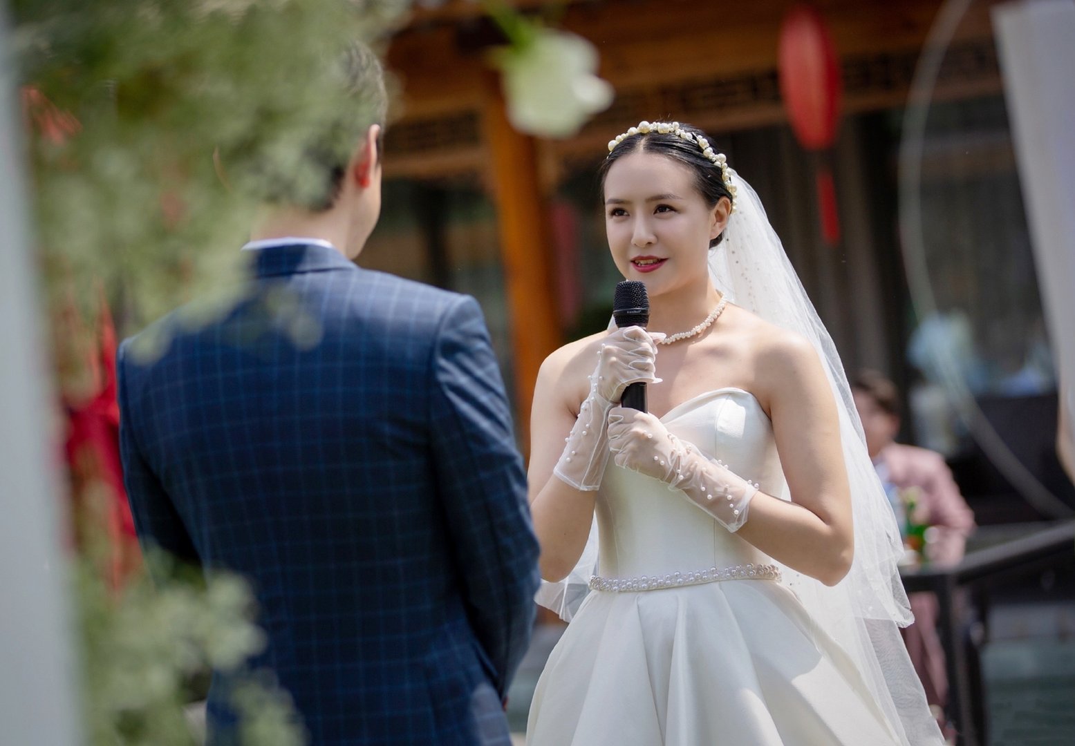 快女喻佳丽举办婚礼,到场明星都有谁呢?