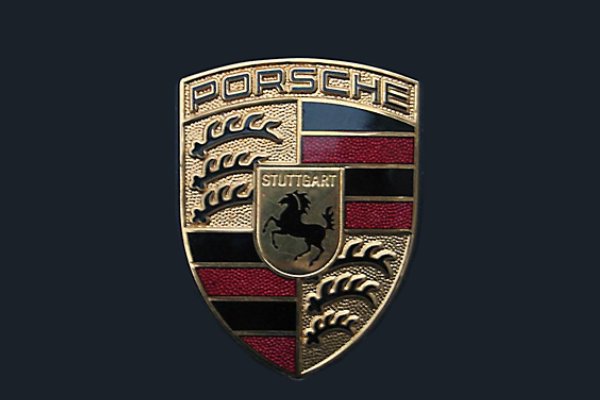 保时捷和凯迪拉克的车牌怎么这么像？