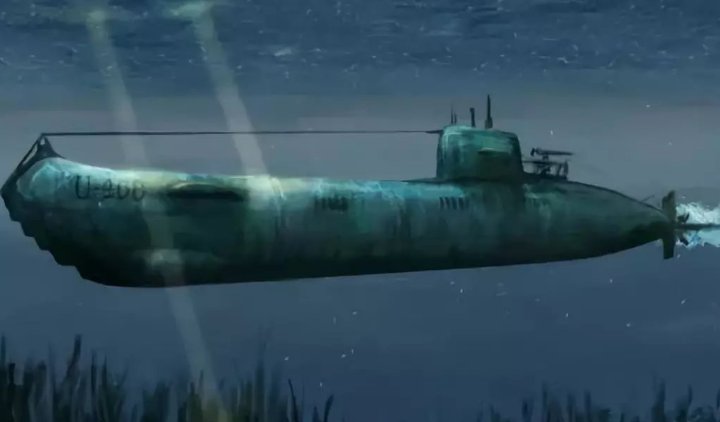 潜水艇是通过改变什么实现上浮和下潜的