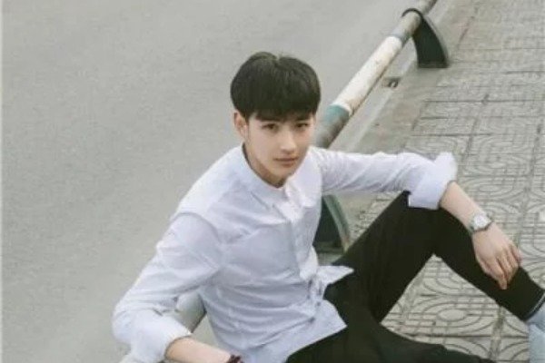 “为什么现实中看不到帅哥”上热搜,你觉得都有哪些原因造成这种状况?