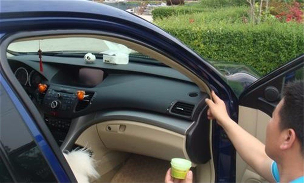 汽车车门有异响是怎们回事?