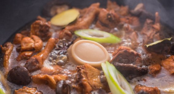 东北小鸡炖蘑菇什么含义