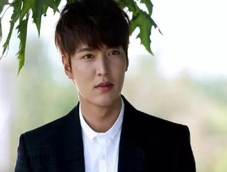 李敏镐在《继承者们》中的造型有何特点?