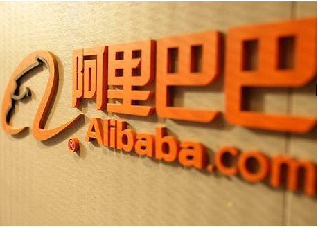 马云卸任后，阿里巴巴董事会的主席是谁？