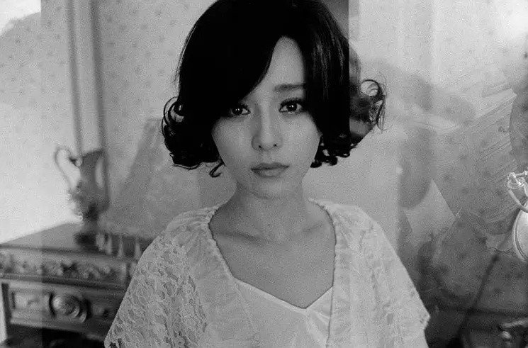 范冰冰七夕孤独晒自拍,她和李晨还有可能复合吗?