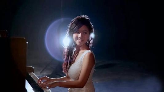 你如何看待邓紫棋成立工作室？