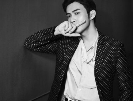 黄景瑜表示热巴一个眼神就很撩,有哪些男星喜欢热巴?