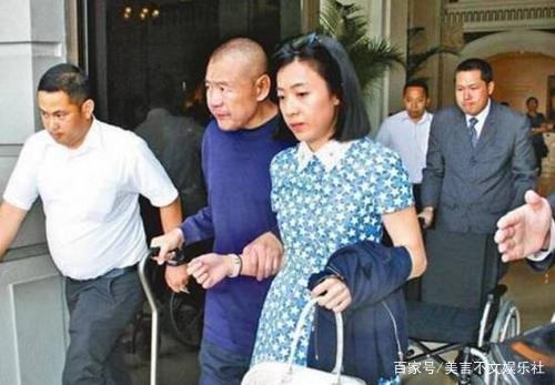 千亿富豪刘銮雄,为女星抛弃原配,如今为何会重病缠身?