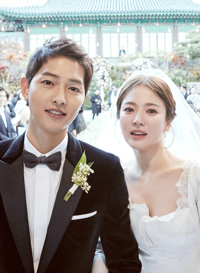 宋仲基和宋慧乔结婚婚纱照好看吗？
