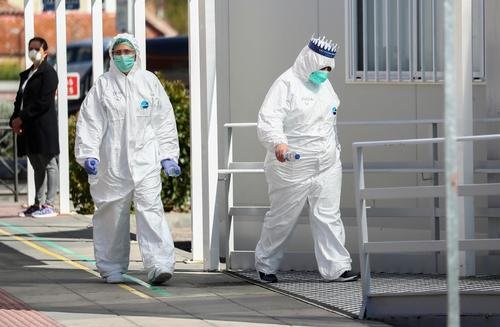 西安、东莞两地疫情续发传播风险较高,全国的疫情形势情况如何?