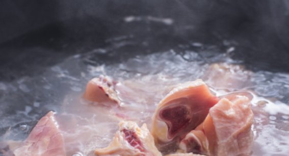 东北小鸡炖蘑菇什么含义