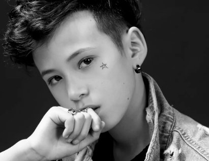 黄景瑜表示热巴一个眼神就很撩,有哪些男星喜欢热巴?