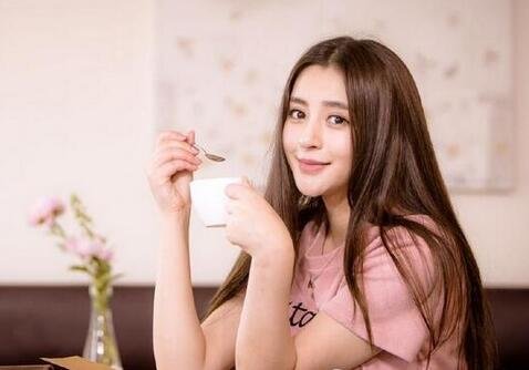 有种“整容”叫李心艾，别人一胖毁所有，为何她变胖却逆袭成女神？