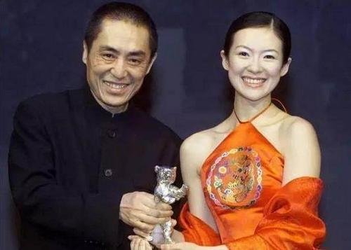 章子怡和张艺谋一同上台领奖，为何下台后遭张艺谋大骂？