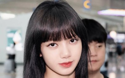 Lisa在韩国最初因为长相而被攻击,“人间芭比”的成名之路有多坎坷?