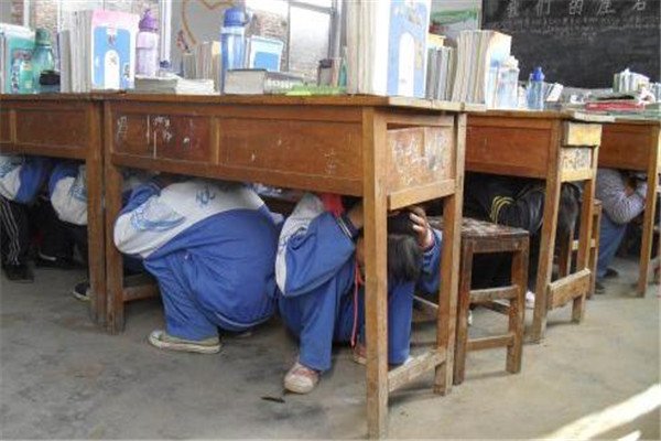 台湾发生5.8级地震，当地民众需要做好哪些防护措施？