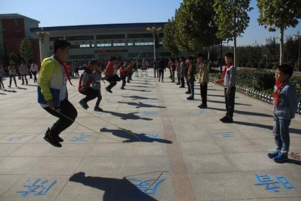花1288元报班学跳绳,网友称太贵了傻子才去,多少钱合适?