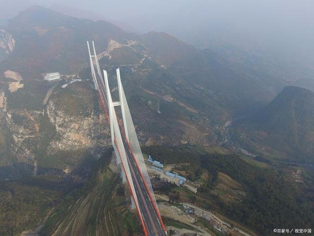 世界第一高桥记是哪座桥了？在什么地方了？有多高了？