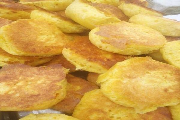 东北四合面大饼子的面的比例是什么?配方和做法又是什么?