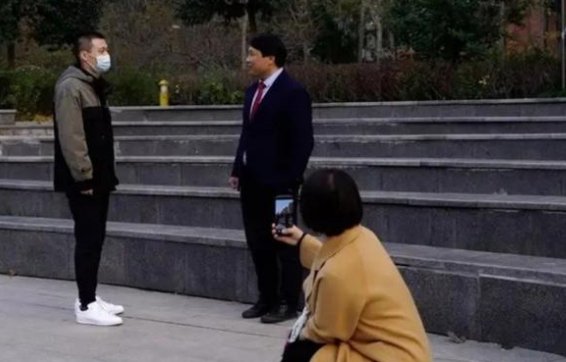 辱母刺杀案于欢接父亲出狱,这起事件对于欢的心理造成了什么影响?