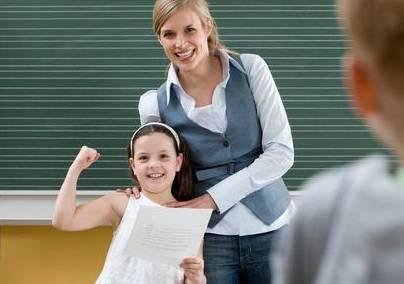 9岁男童被高年级同学罚跪磕头致抑郁,涉事同学的父母为何却理直气壮?