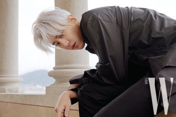 EXO中最高的朴灿烈一直备受关注,他有哪些情感经历呢?