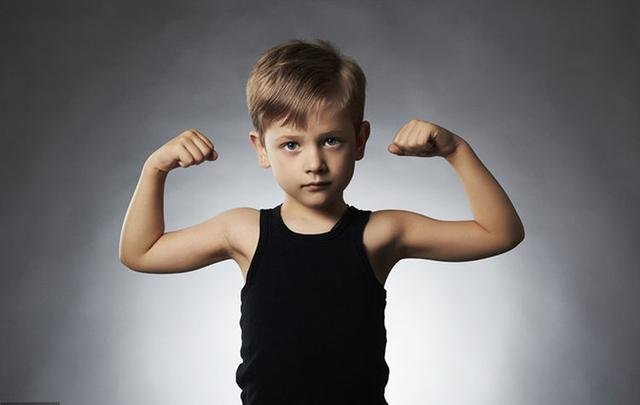 孩子胆小怕事,怎么帮孩子克服胆小怕事的心理?