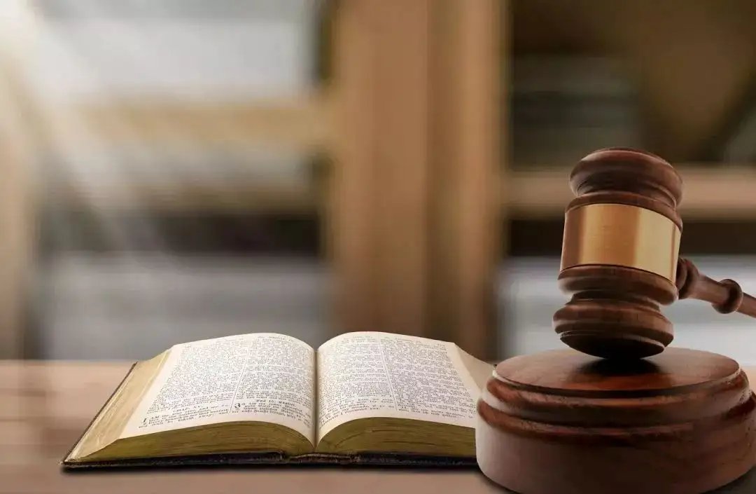 河南女子实名举报企业高管隐婚与其同居,他们二人究竟是因何反目的?