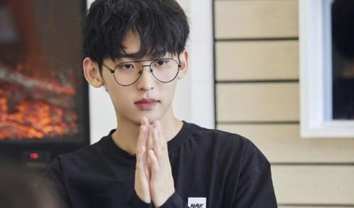 唐九洲:我们不配乐华娱乐这个名字,你觉得他的实力如何?