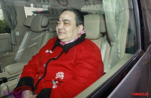 赌王何鸿燊与原妻之女,为什么至今没人敢娶?