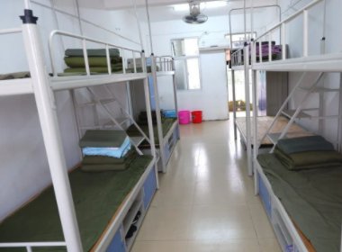 当一觉醒来之后，发现整个宿舍只剩自己一个人的时候你会有一种什么感觉？