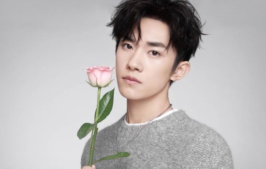 易烊千玺登航空学校初选合格证,你对他有何评价?