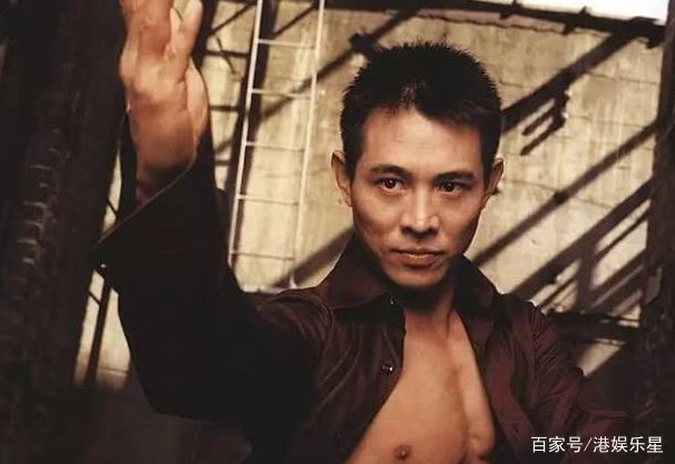 李连杰老了想改回中国籍一直被拒绝,成龙一语道破真相,原因是什么呢?