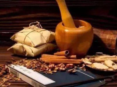 母亲吃中药母乳喂养，婴儿核酸检测转阴，这是巧合还是中医的神奇之处？