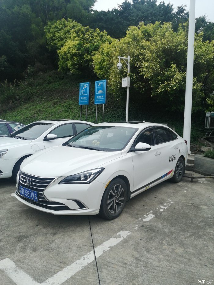 恰逢四月，一起开着逸动去游碧海湾公园