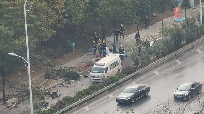 广西发生交通事故致4死6伤，事件的责任将如何划分？