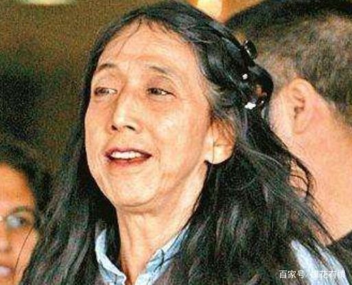 赌王“原配”黎婉华,是怎么得重病遭车祸的?