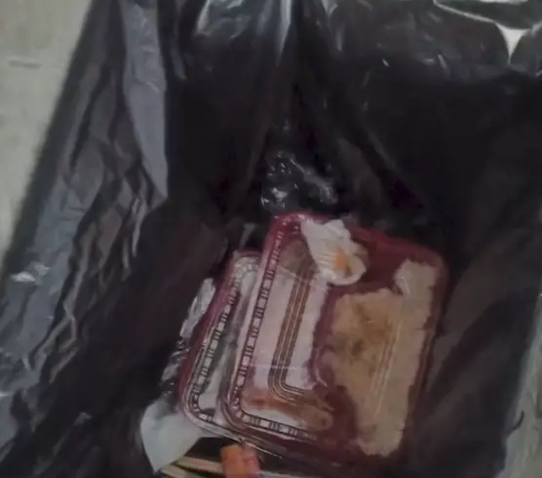 额济纳旗“免费盒饭被扔掉”事件反转,此事对滞留游客造成了怎样的伤害?