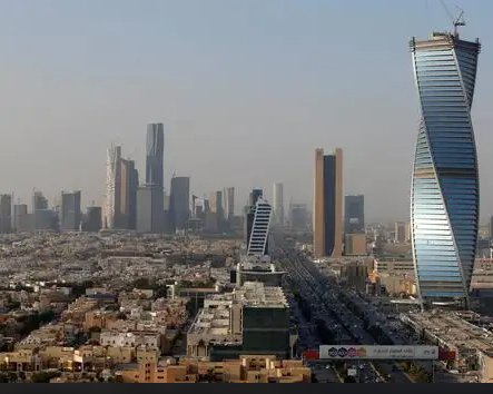 外媒:沙特宣布对所有航司开放领空,这意味着什么?