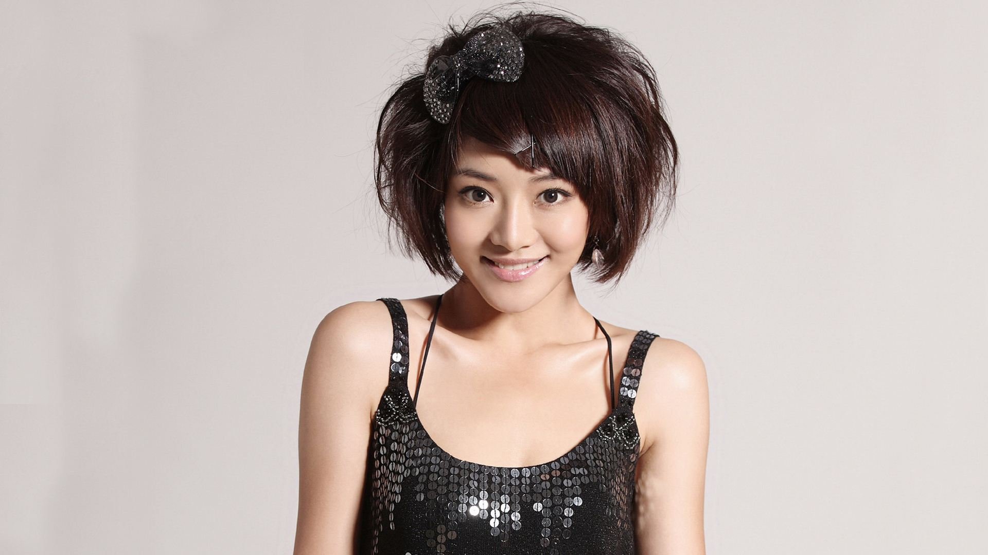 电视剧爱情公寓5开播后,怎么不见悠悠和关谷的身影?