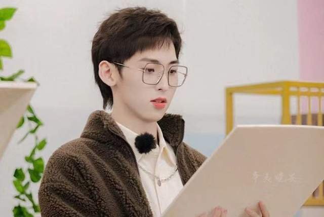 唐九洲:我们不配乐华娱乐这个名字,你觉得他的实力如何?