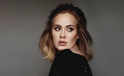 英国歌手阿黛尔父亲癌症去世,他们父女之间的嫌隙和解了吗?