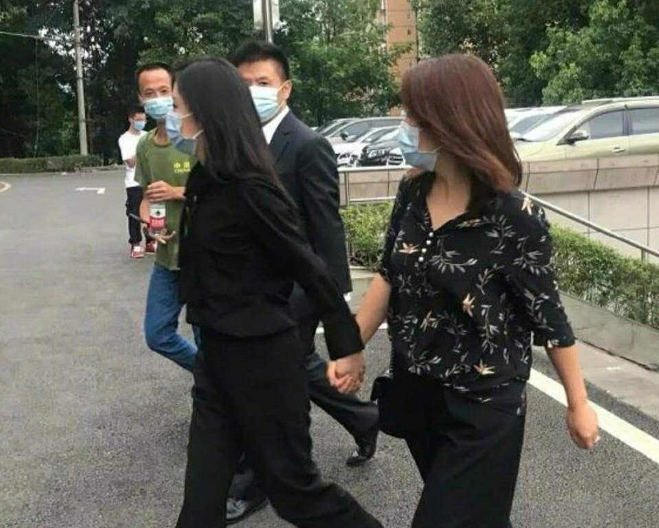 谭松韵妈妈被撞身亡案,肇事者为何只判六年?