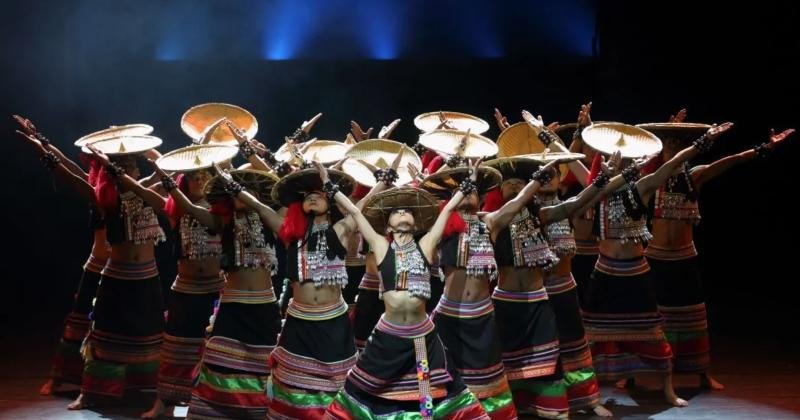 杨丽萍含泪宣布《云南映象》团队解散,她还有哪些作品让你印象深刻?