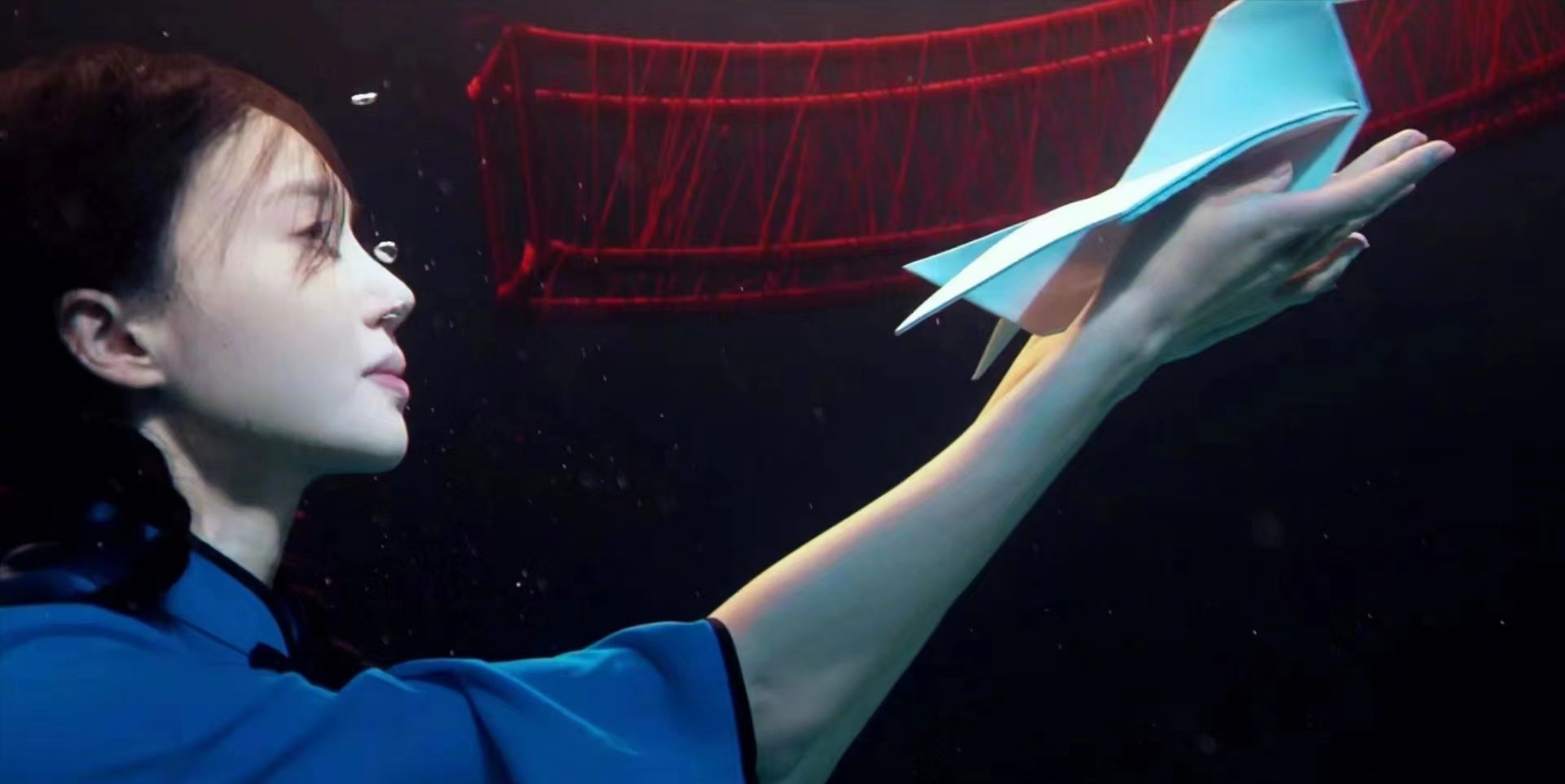 金晨水下舞蹈5天下潜500次,在水下跳舞有哪些难度?