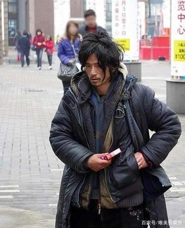 曾经最红的犀利哥,找到家人后,被确诊精神病,如今怎样了?