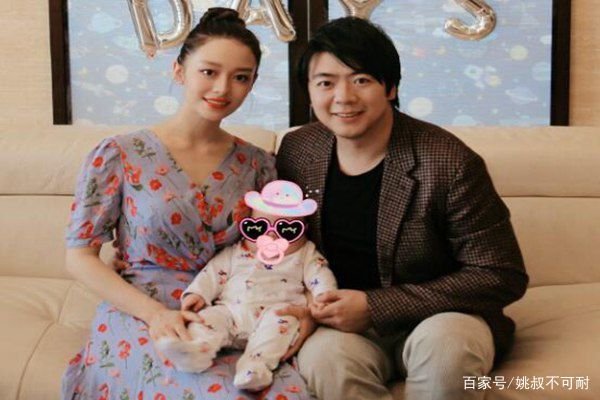 郎朗要趁吉娜不在家才能狂亲孩子,是什么让一代钢琴家“沦落”至此?