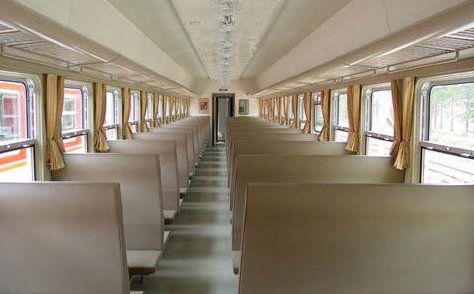 k923次列车07车硬座27号和28号座位在哪里？